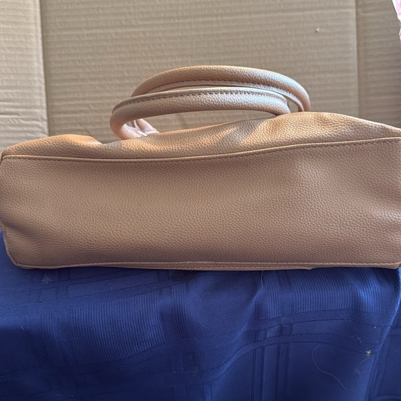 Tan/camel Rossetti handbag. Like new condition. Endless pockets! - Picture 5 of 8